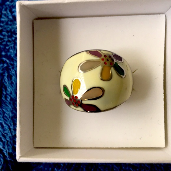 Jewelry - Ladies stainless steel flower ring w/ enamel